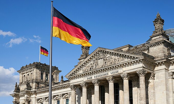 norbert-braun-Reichstag-unsplash.jpg