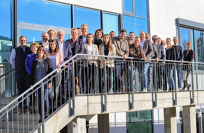Pressebild_AK_Personal_Gruppenfoto.jpg Pressebild_AK_Personal_Gruppenfoto.jpg