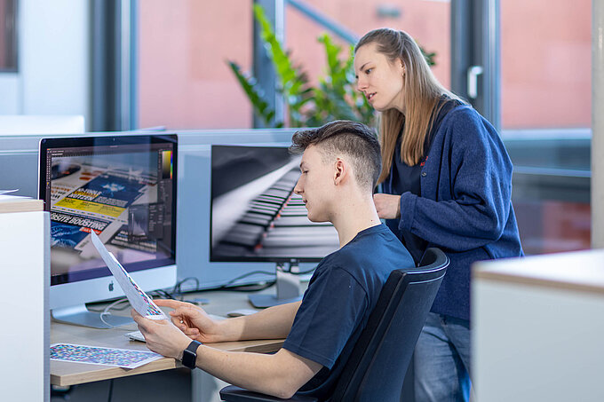 Mediengestaltung-Computer-Person-005.jpg